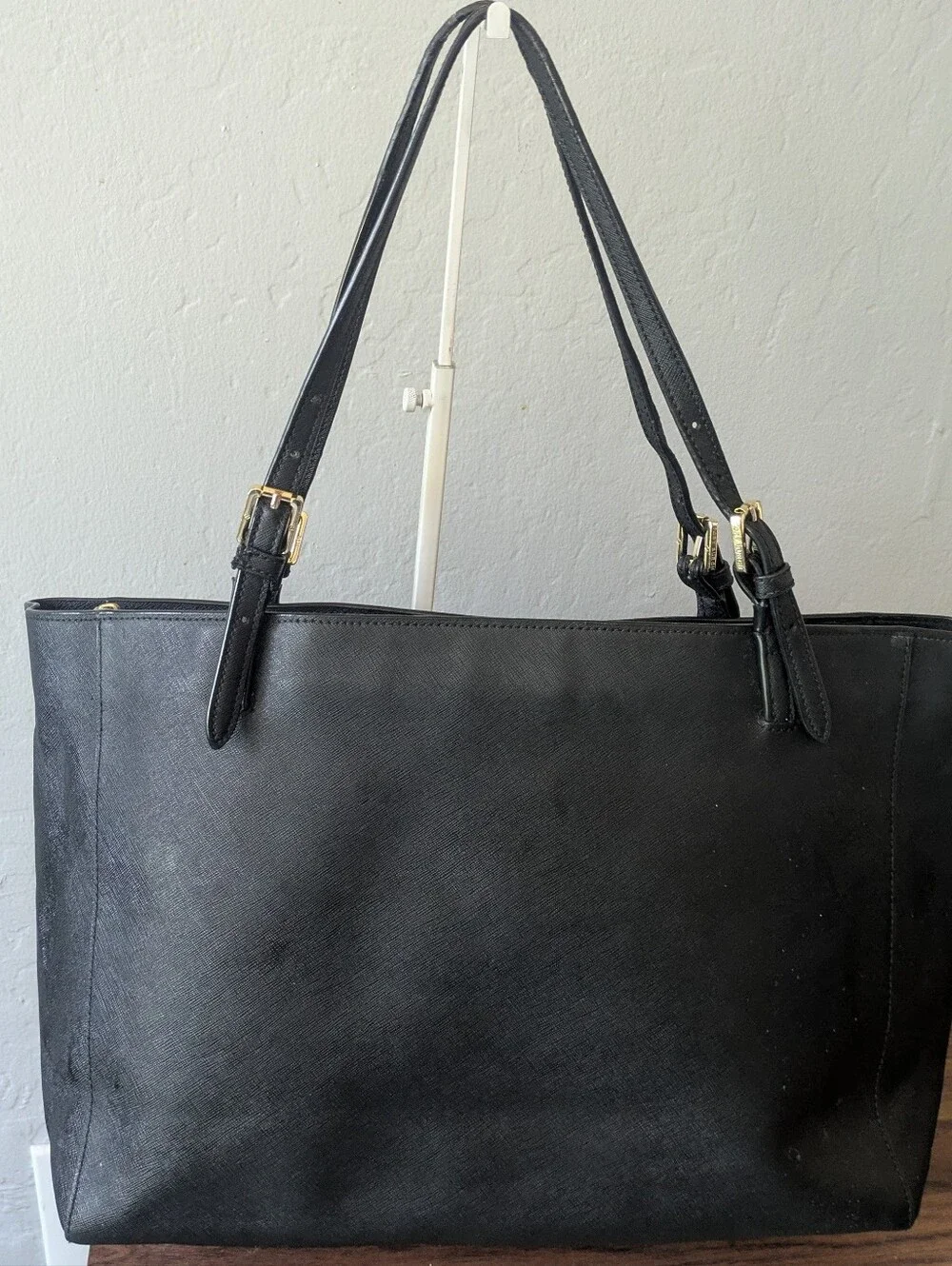 Tory Burch Tote Black Leather Shoulder Bag.